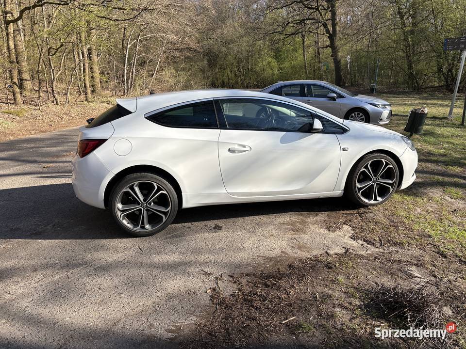 Astra J GTC 20 CDTI 165 2012 OPC Line Poznań sprzedam