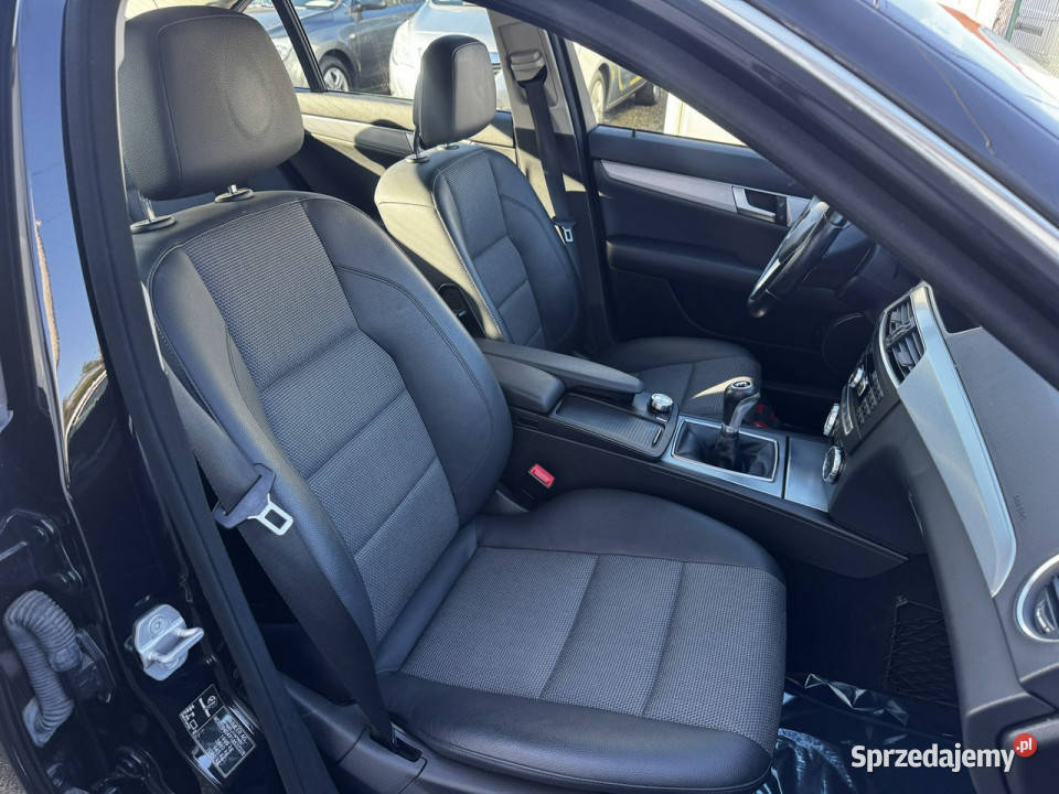 Mercedes C 180 RatyZamiana Gwarancja Avangarde system Start-Stop Gdów sprzedam