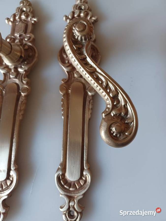 Mosiężne szyldy I klamki