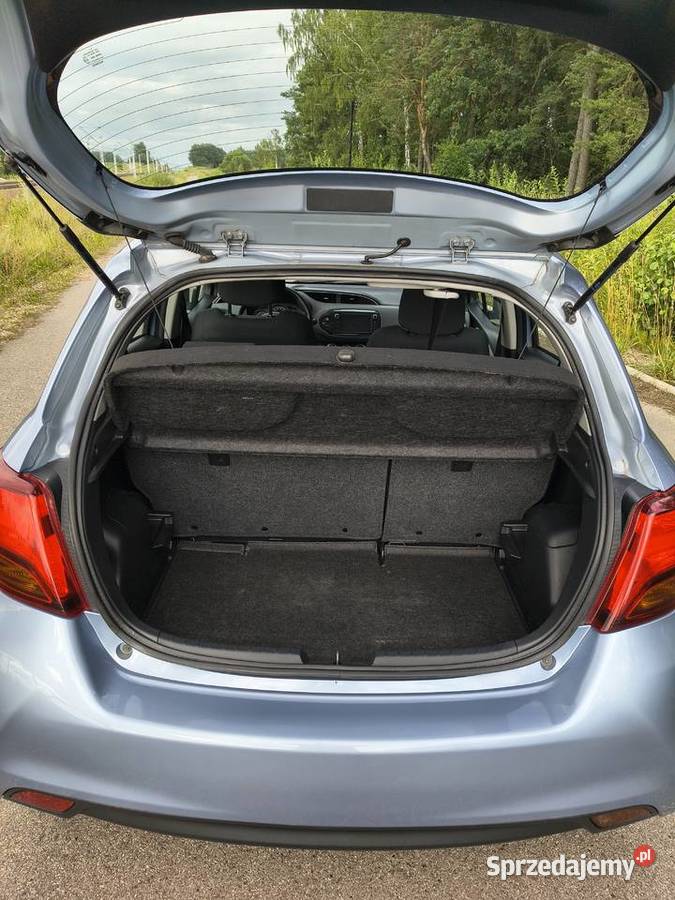 Toyota Yaris 133 VVTi kamera cofania Yaris