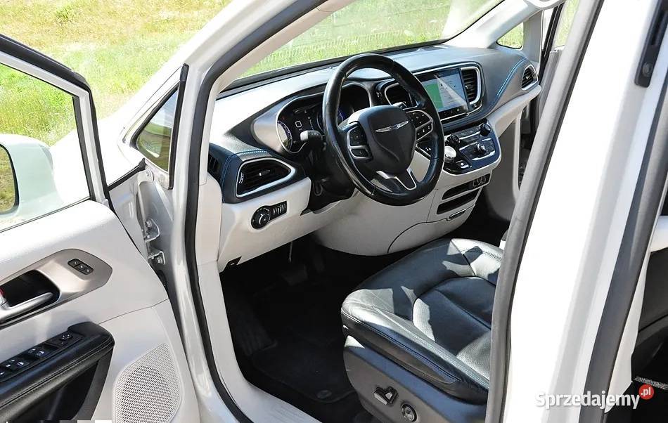 Chrysler Pacifica Pruszyn-Pieńki