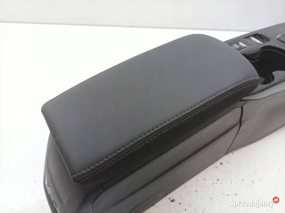 TUNEL ŚRODKOWY PODŁOKIETNIK DEKOR Peugeot 2008 Części samochodowe świętokrzyskie