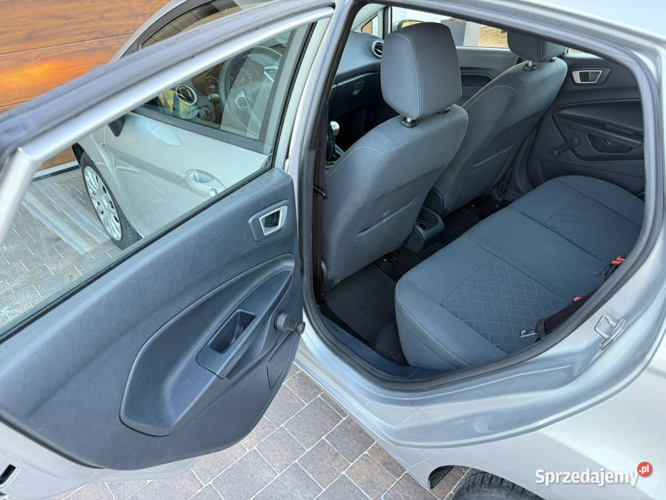 Ford Fiesta 125 benzyna zadbana książka wspomaganie kierownicy Konradów