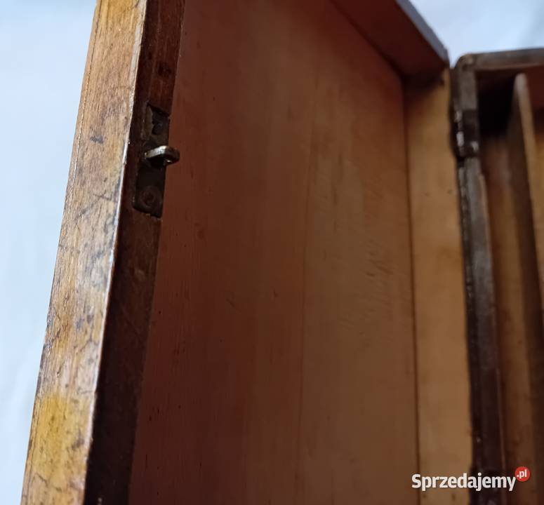Drewniana szkatułka do noży tapicerskich Koźminek