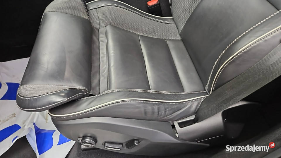 Volvo XC 60 B4 D AWD Plus Dark aut Z Polskiego asystent pasa ruchu Warszawa