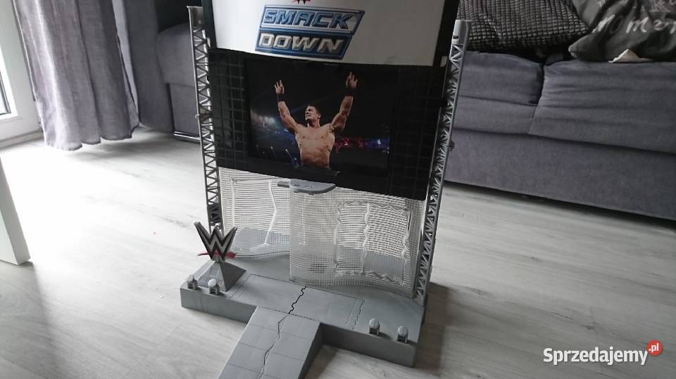 Figurki WWE z Ringiem i Entrance Stagem Wagowo