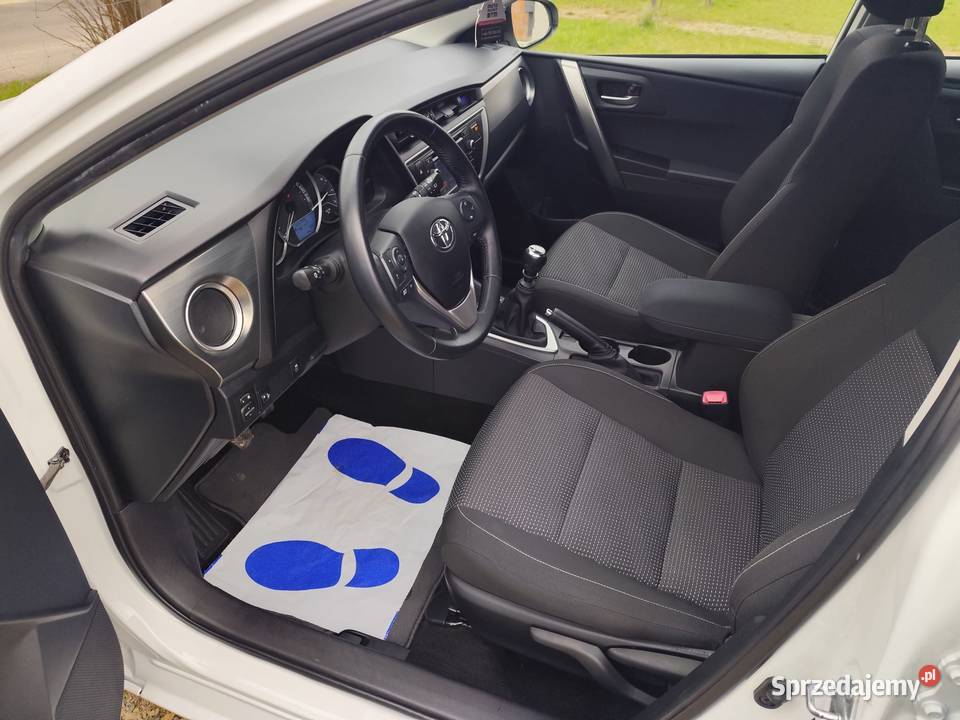 Toyota Auris 20 D4D Life Plus 2013r manualna Motoryzacja