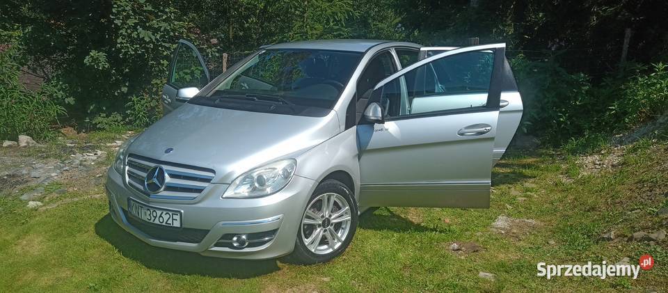 Sprzedam Mercedesa b klasy ładny nieuszkodzony sprzedam