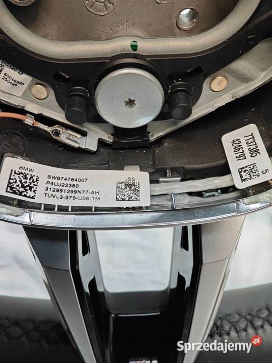 BMW 1 F70 KIEROWNICA SKÓRA MULTIFUNKCJA ŁOPATKI Opole Lubelskie sprzedam