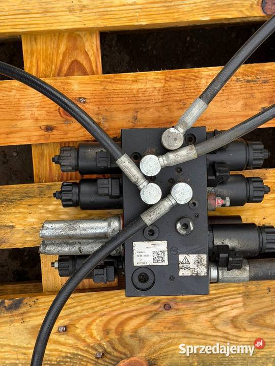 Rozdzielacz hydrauliczny HYSTER 4190843 AV7123 0 Układ hydrauliki Antonie sprzedam