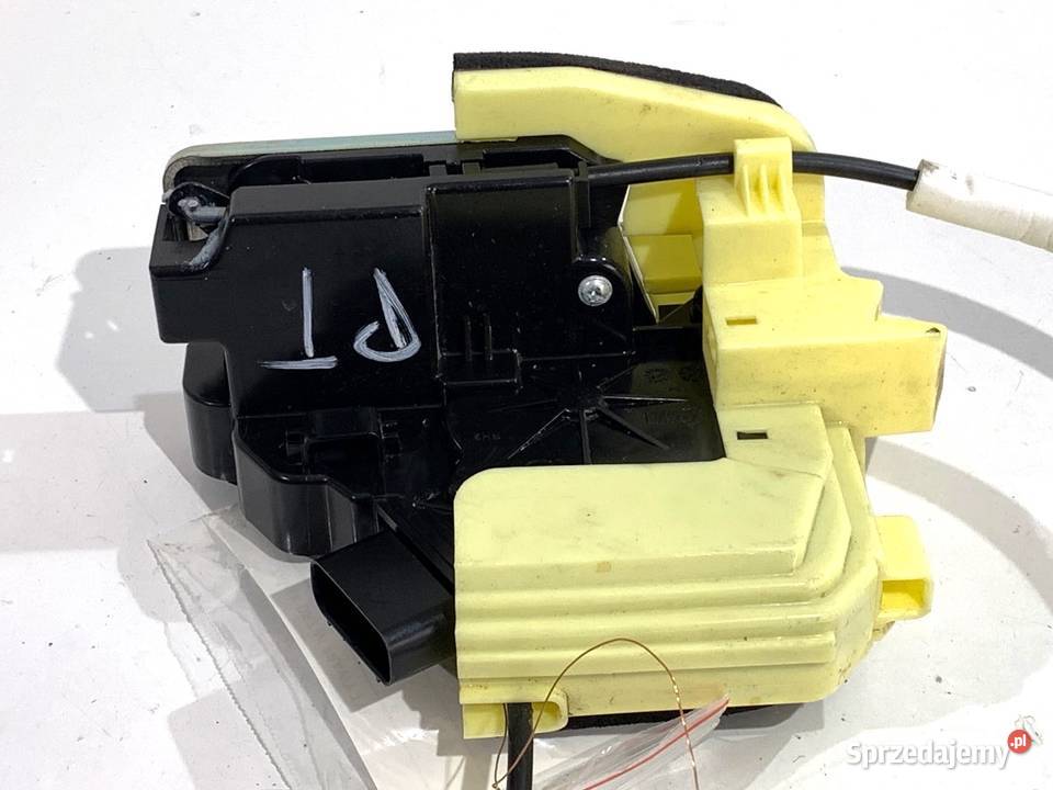 ZAMEK DRZWI PRAWY TYŁ SSANGYONG TORRES Crossover osobowe sprzedam