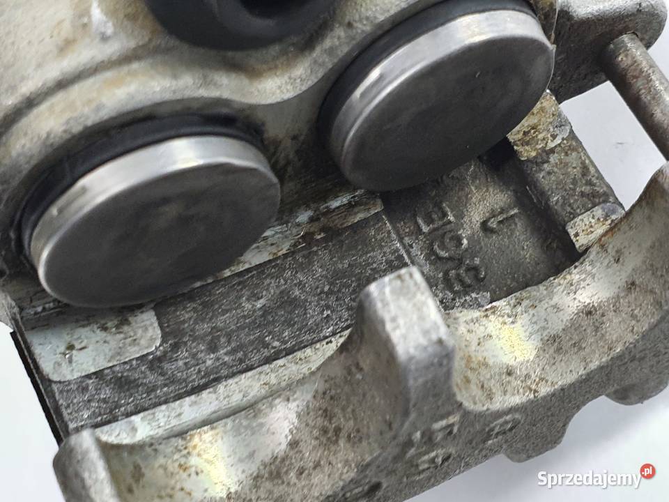 Zacisk Hamulcowy Przod Suzuki Rm 125250 0110 Łódź