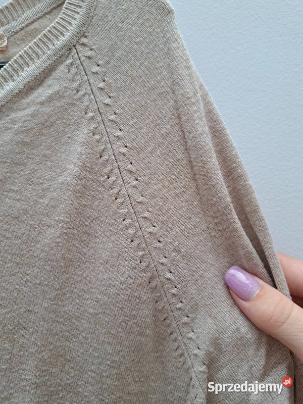 Beżowy sweter Look z dekoltem V rozmiar M Trąbki Wielkie sprzedam
