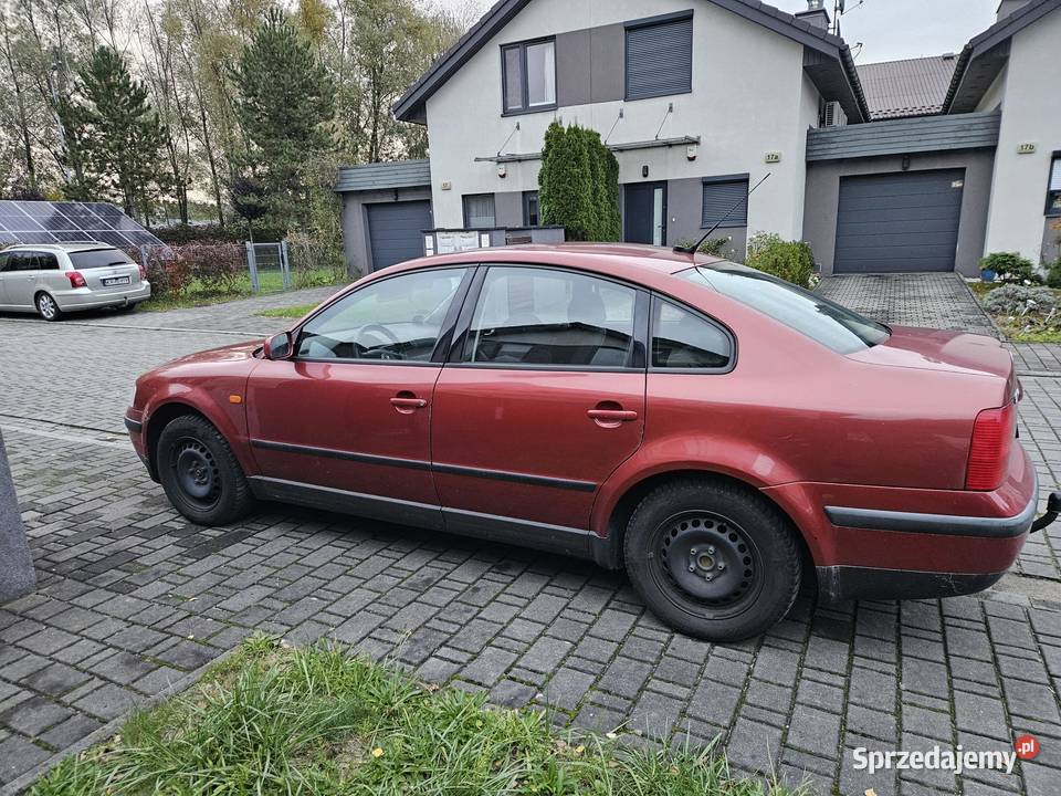 Volkswagen Passat B5 18 z gazem 125 bordowy Kraków