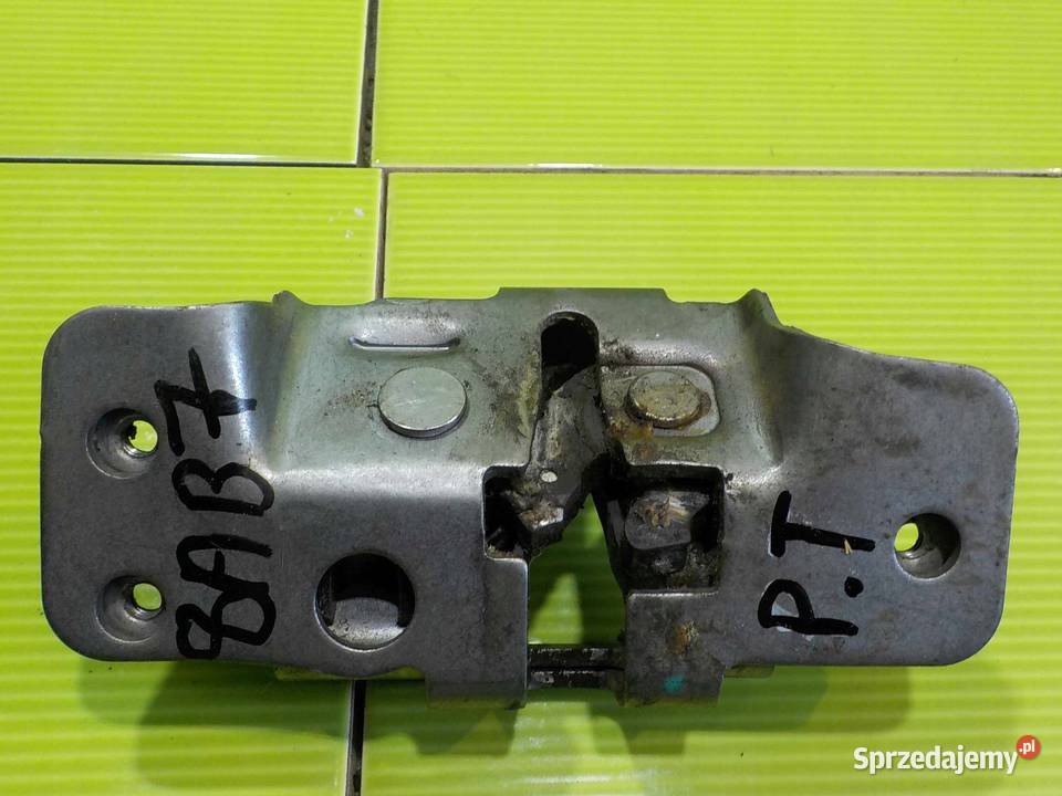 GRAND VOYAGER V 09r zamek drzwi prawy tyl Drzwi Suków