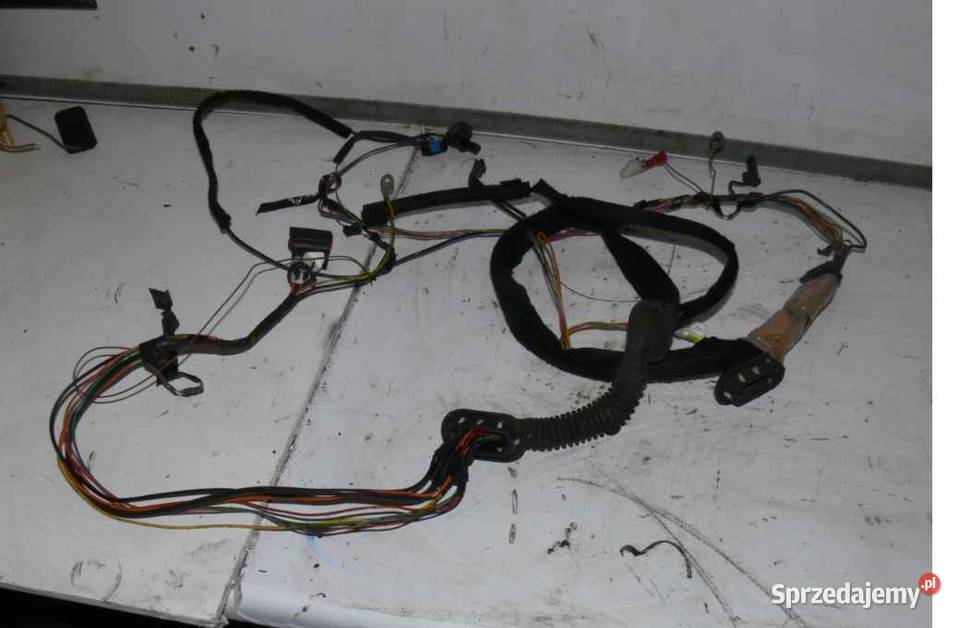 WIĄZKA INSTALACJA KLAPY TYLNEJ PEUGEOT 206 3D małopolskie Wielkie Drogi