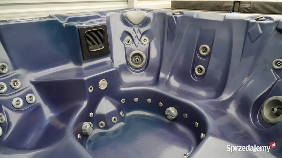 Używana wanna jacuzzi z hydromasażem 7osobowa podkarpackie Olchowa sprzedam