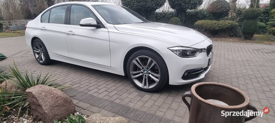BMW 330i Xdrive 252KM