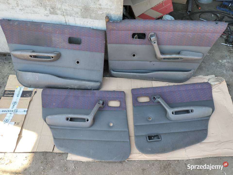 FIAT PUNTO 1 MK1 4D 5D TAPICERKA BOCZKI DRZWI Kamień-Kolonia