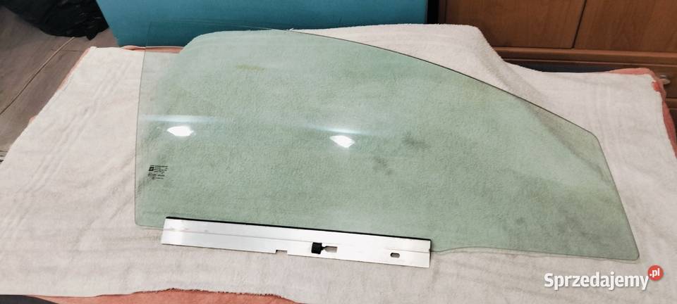 Szyba przednia prawa drzwi Opel Signum Vectra C osobowe Sulechów