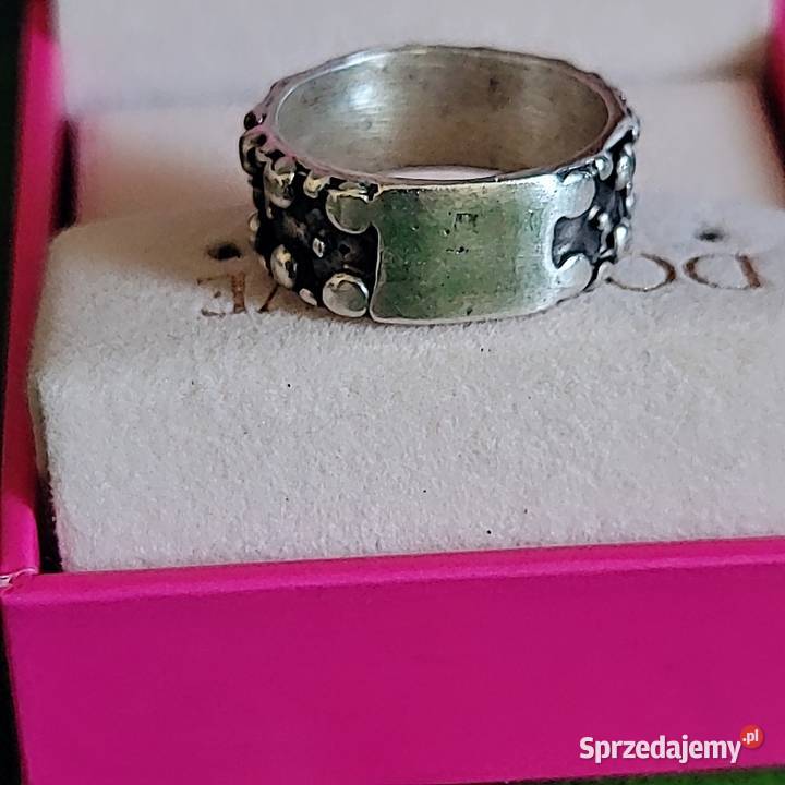 Srebrny pierścionekRytosztuka