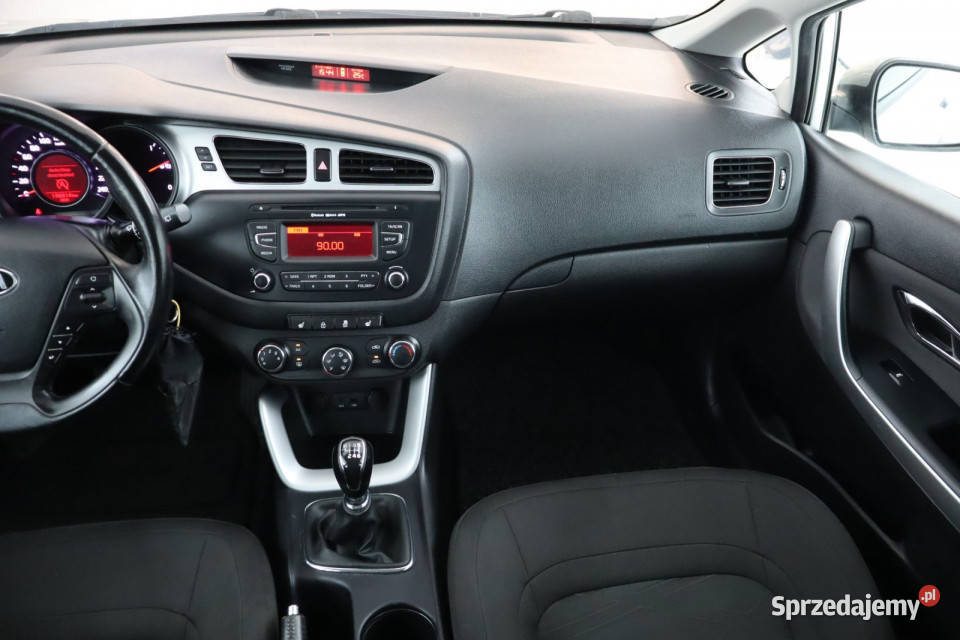Kia Ceed 14 CVVT bluetooth