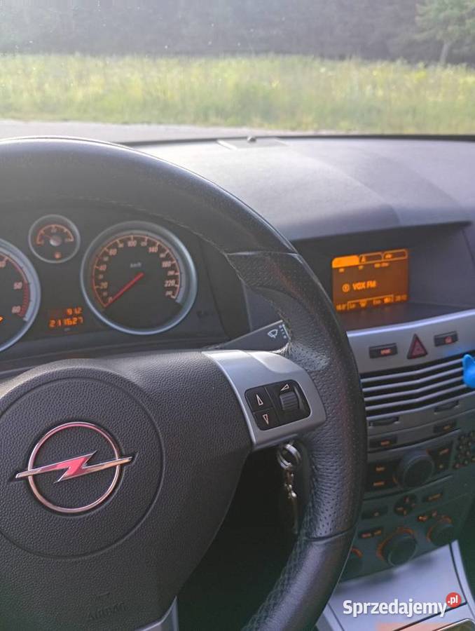 Opel Astra H 1 7 CDTI 125 Sport czujnik deszczu Piekoszów