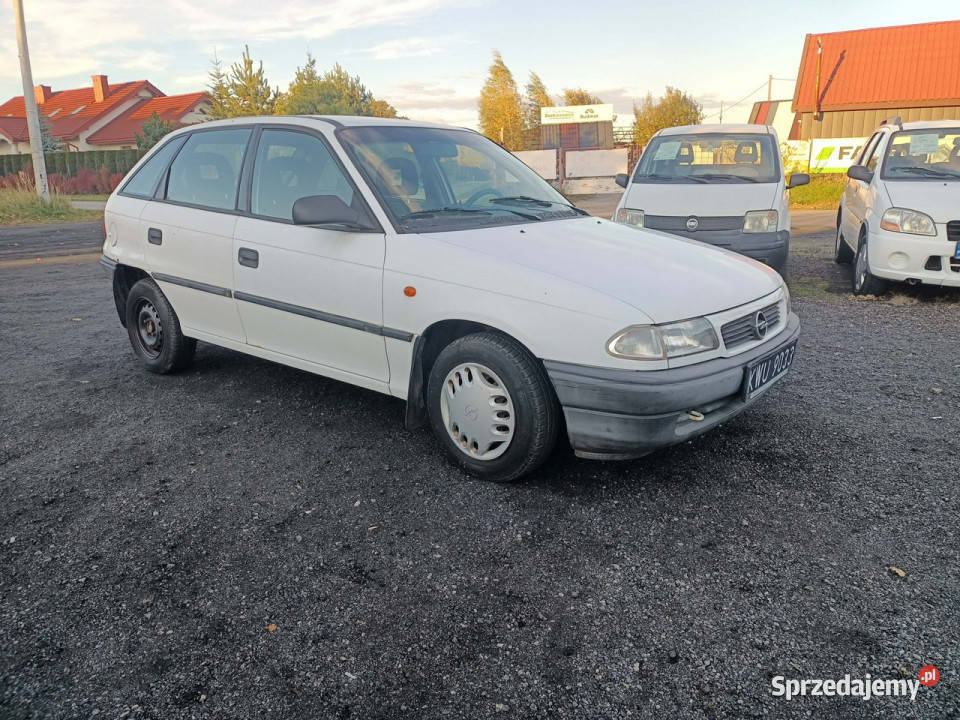 Opel Astra Opel Astra 16 99r F 19912002 1598cm3 małopolskie