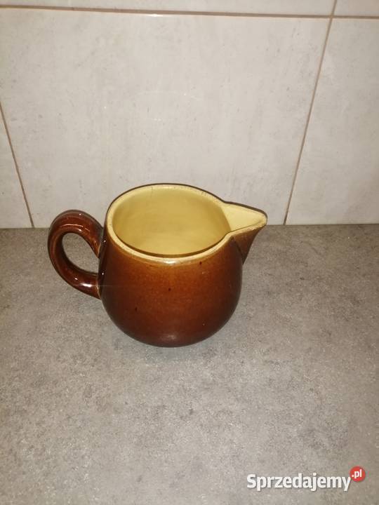 ceramiczny dzbanek mlecznik PRL