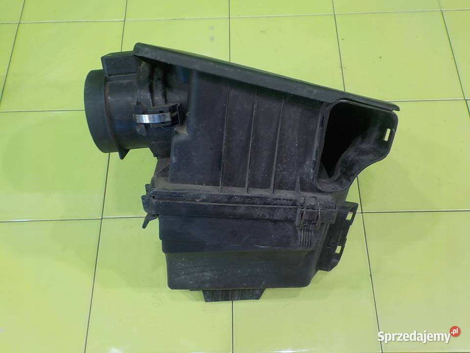 BMW X3 E83 30 B 04r 5D obudowa filtra powietrza Suków
