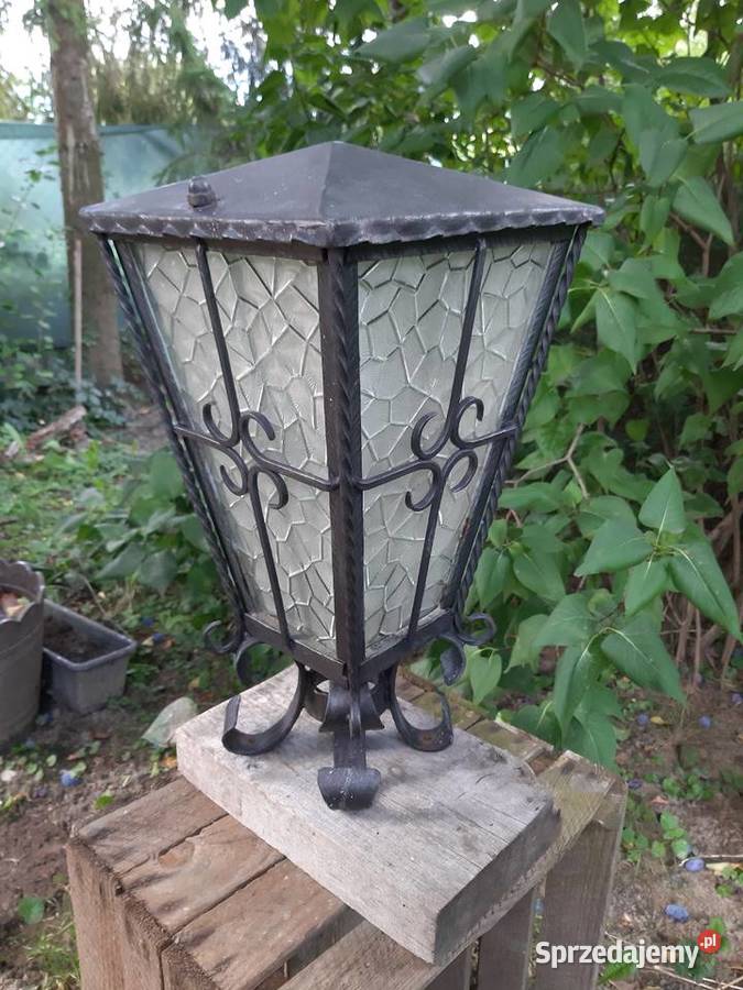 Stara retro lampa zewnętrzna duża latarnia Głuchołazy