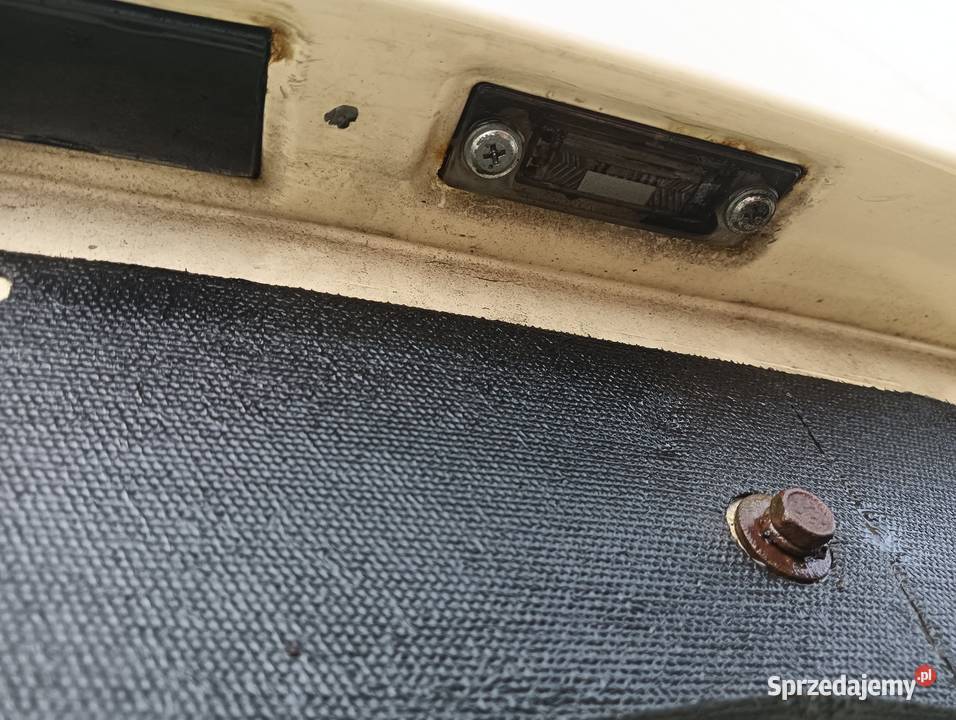 Klapa Touran Turan Lift Kompletna w kolor osobowe Poniec