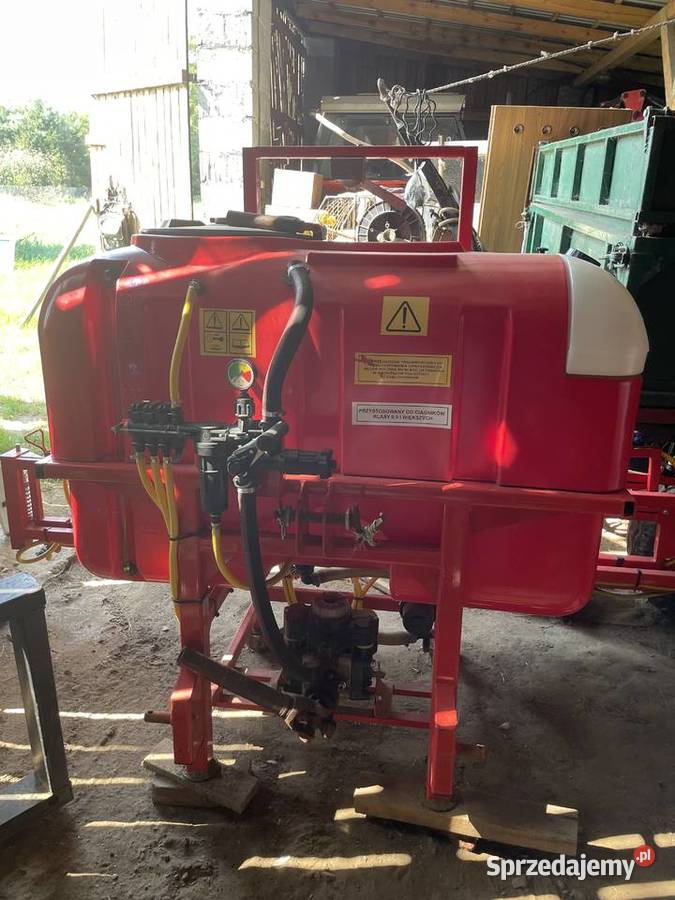 Opryskiwacz 600 litrów lance 12 m Nagórki