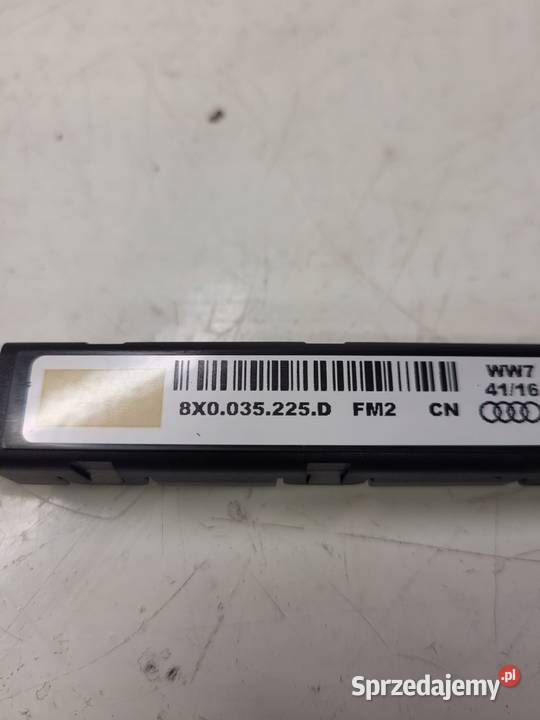 WZMACNIACZ ANTENYOWY GPS AUDI A1 8X0035225D Przystajń sprzedam