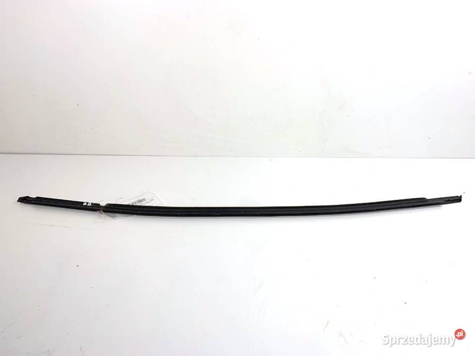 LISTWA ZGARNIAJĄCA PRZÓD PRAWY SKODA OCTAVIA III