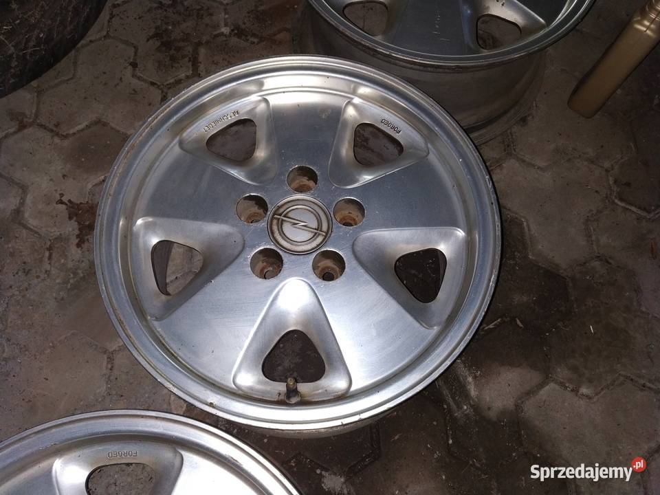 Felgi Opel Omega 3000 15x7 ET39 5x110 Kute