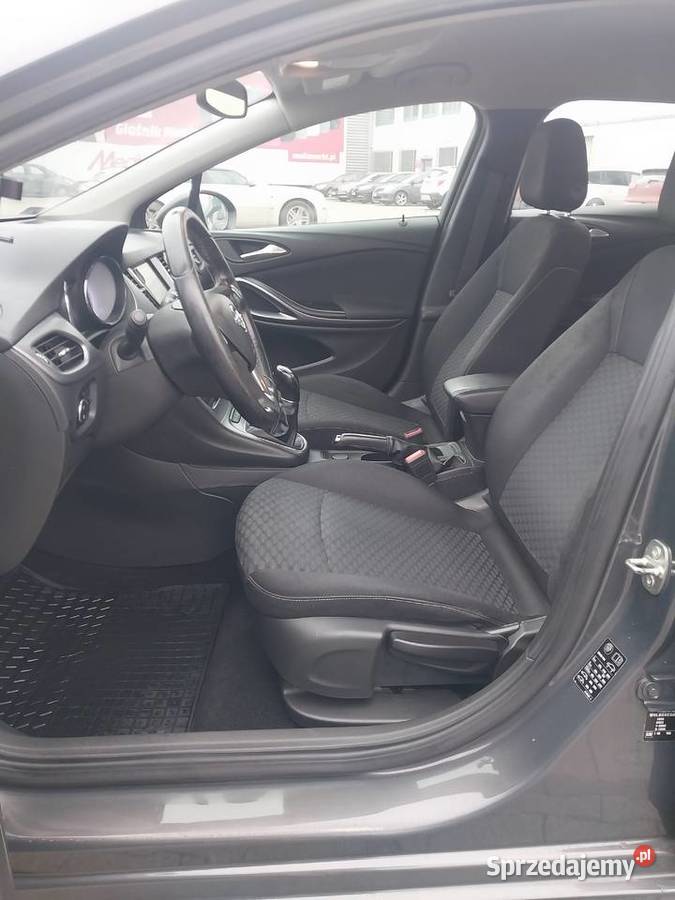 Opel Astra K 201716 CDTIidealny stanzadbanesalon Warszawa