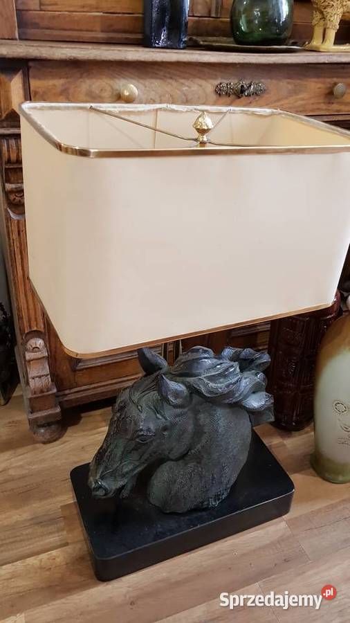 Lampa figuralna rzeźba z koniem sygnowana