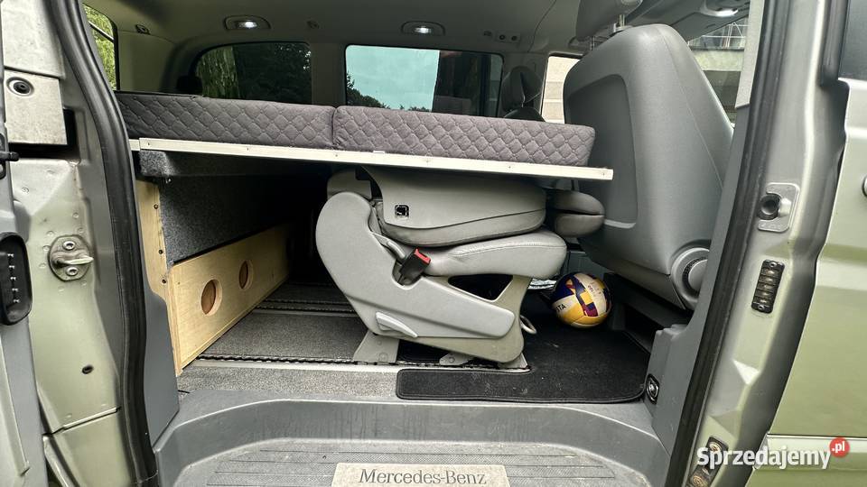 Mercedes Viano 30 CDI 204 hak niski przebieg Rok produkcji 2007 Jaworzno sprzedam