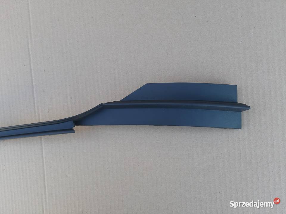 VW GOLF VII LIFT KRATKA ZDERZAKA PRAWA LISTWA Trzciel