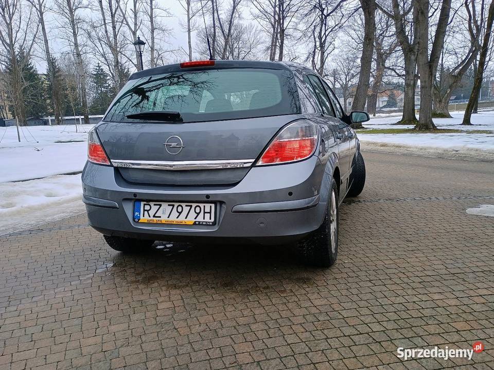 Opel Astra H 19 CDTI 140 AUTOMAT 4/5 Astra Krosno