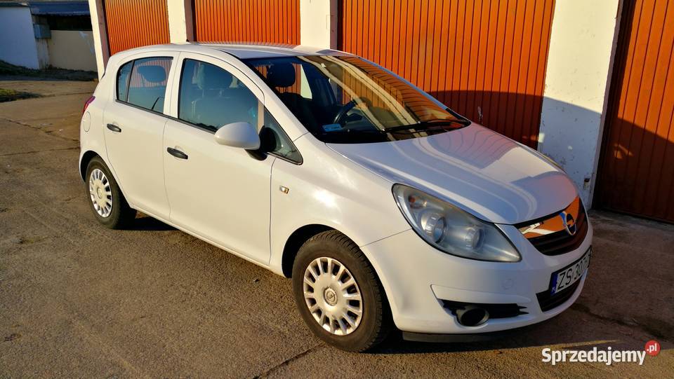 Opel Corsa 2011 5drzwi Garażowany manualna Szczecin sprzedam