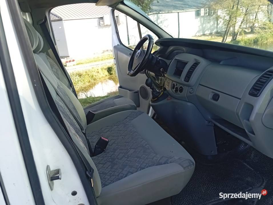 ŁADNE VIVARO 19 DIESEL HAK ZAREJESTR centralny zamek Gostynin
