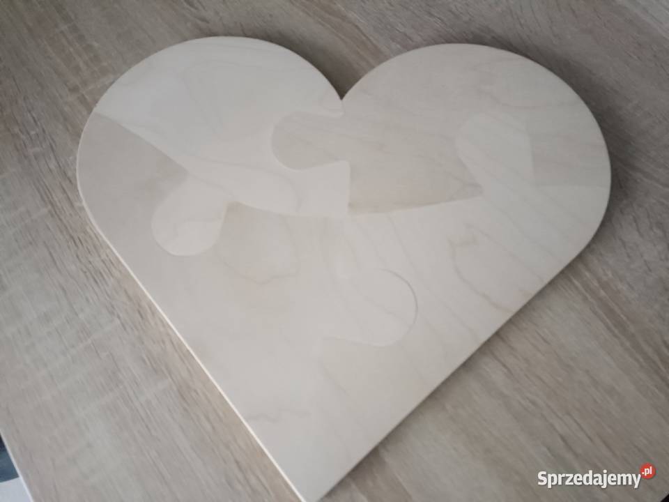 Drewniana dekoracja w kształcie serca