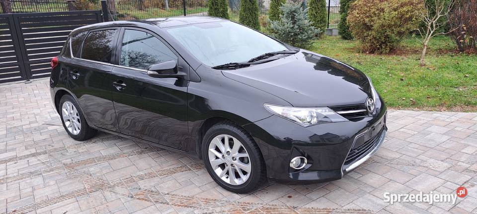 Auris 13 bezyna Wieliczka