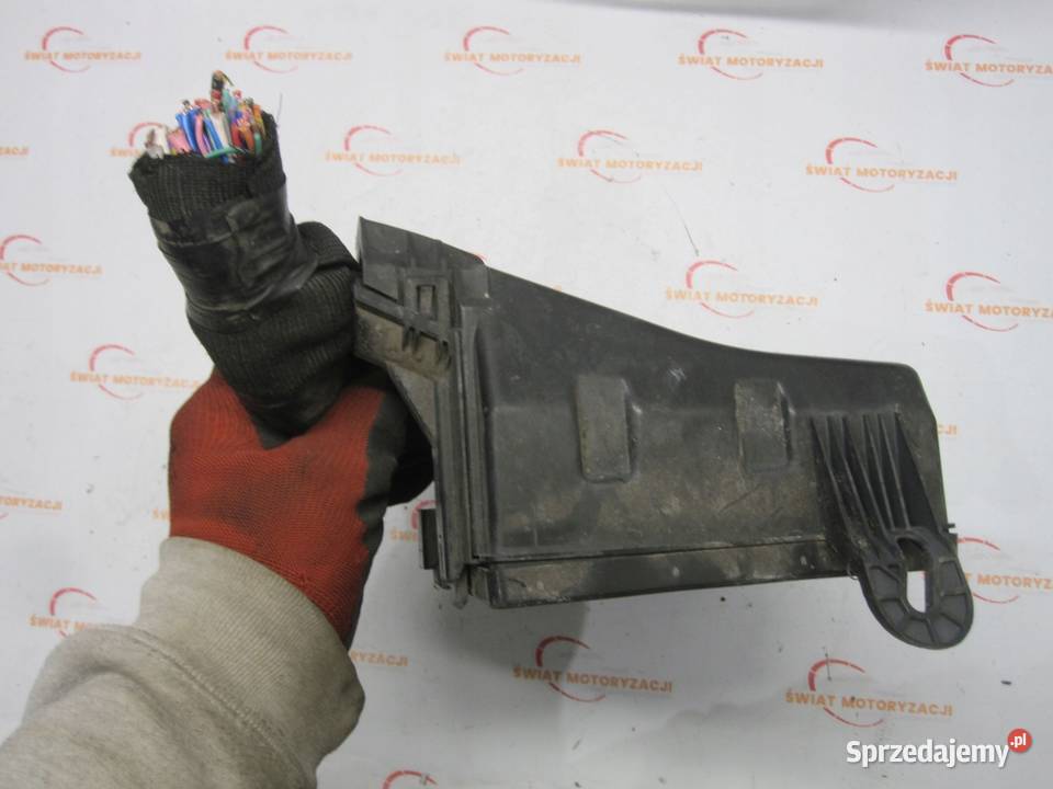 NISSAN JUKE I F15 13r skrzynka bezpieczników Kielce