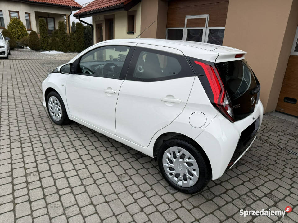 Toyota Aygo 10 72 Klima Kamera CarPlay II 2014 gniazdo AUX Orzech