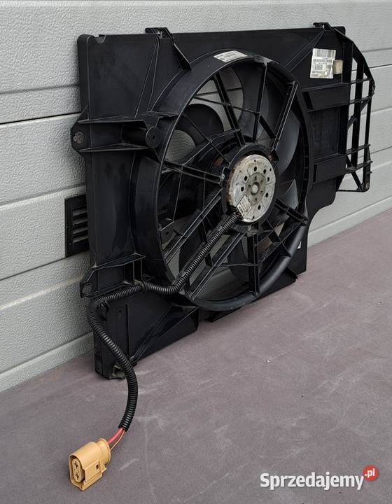 Wentylator obudowa chłodnicy VW Transporter T5 Mielęcin
