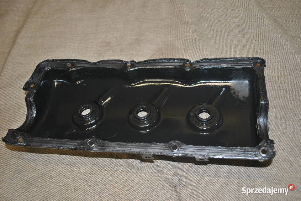 Pokrywa zaworów AUDI SKODA VOLKSWAGEN 25 TDI V6 Poręba sprzedam