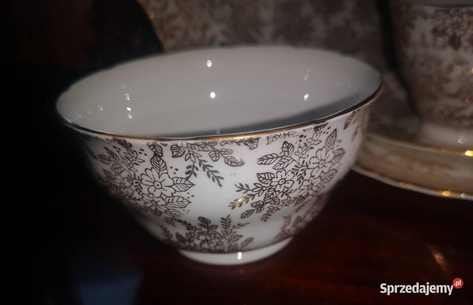 Filiżanka z talerzykiem deserowym Royal Vale